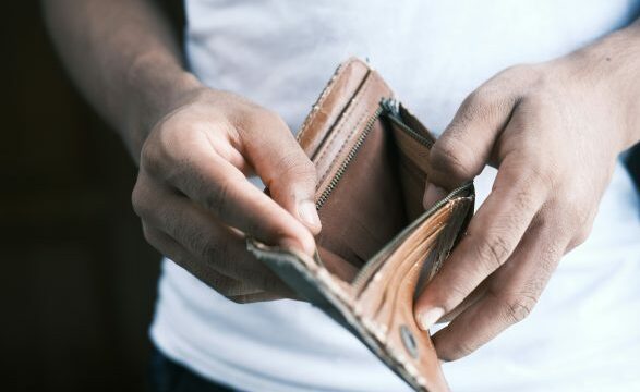 Njerëzit e mbingarkuar me borxhe tani do të jenë në gjendje të deklarojnë falimentimin në Zvicër