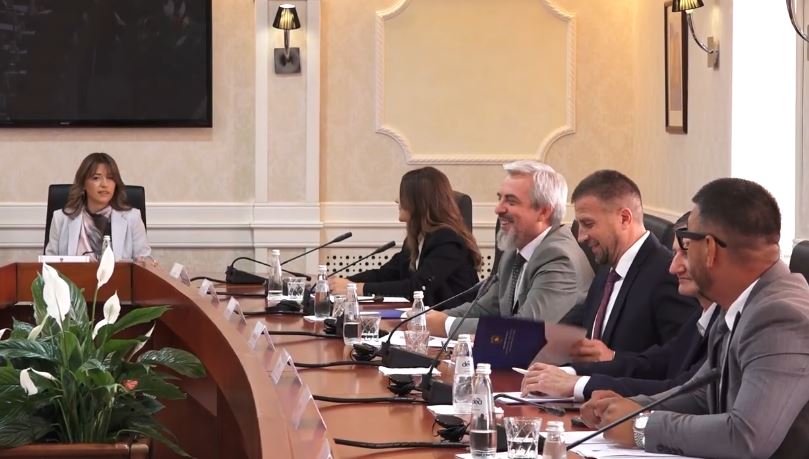 Haxhiu: U pajtuam për çështjet procedurale të seancës konstituive