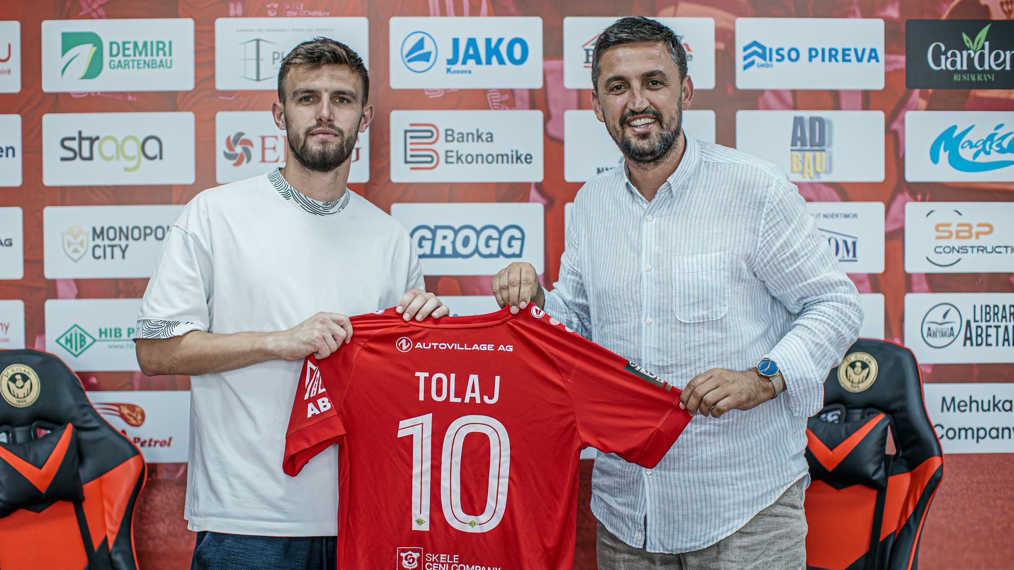 E çuditshme sa s’ka më: Gjilani zyrtarizon transferimin e Tolajt, Ballkani njofton rinovimin