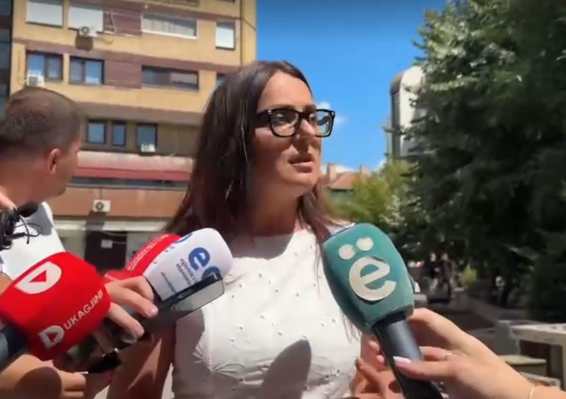 “Jo, jo, jo, nuk jam e përfshirë”: Lushaku-Sadriu mohon t’i kenë kërkuar e as dhënë nënshkrim për shkarkimin e Abdixhikut