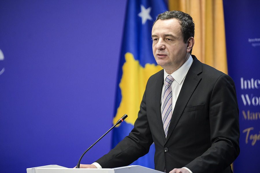 Kurti shpreh ngushëllime për tre viktimat e aksidentit në territorin e Maqedonisë së Veriut