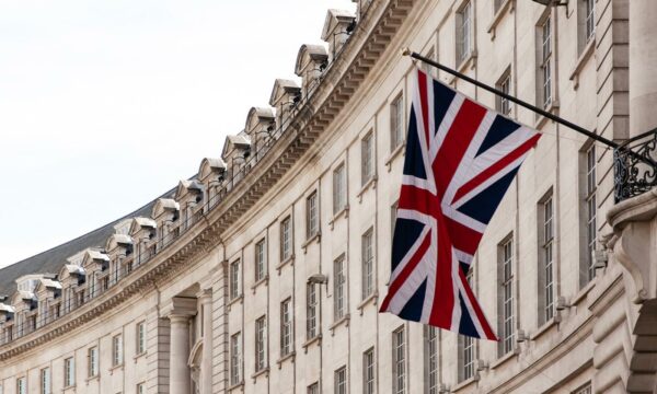 Ministria e jashtme britanike dënon deklarimet e Paunovic për “spastrim etnik”: Rihapin ndarjet e vjetra