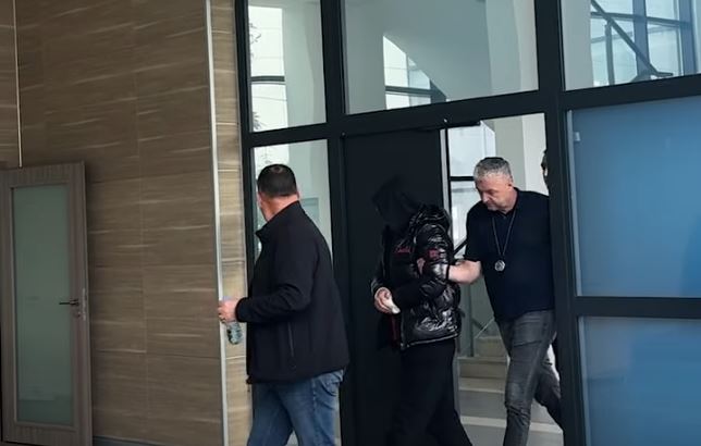 Dyshimet për spiunazh: Edhe dy muaj prapa grilave për Fatmir Shehollin