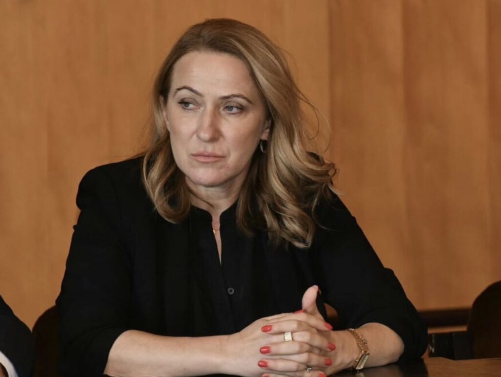 Ministrja serbe shpallet non-grata, i ndalohet përjetësisht hyrja në Kosovë