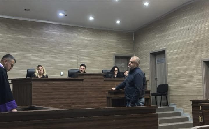 Shpend Ahmeti dënohet me dy vite burgim dhe 5 mije euro gjobë