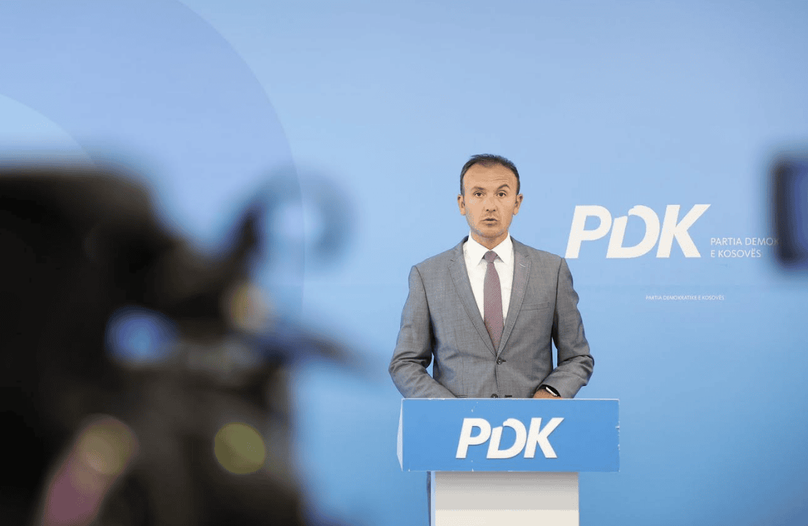 Rritja ekonomike, Mustafa i PDK-së i reagon Muratit: Po mburret me stagnim