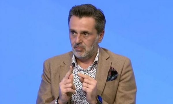 Astrit Gashi thotë se Albin Kurti e ka krijuar dhe ushqyer mentalitetin e “Lule Gjelit”: E kanë zbatuar njerëzit e tij në VV