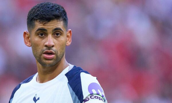 Arsenal futet në garë për Cristian Romeron, Tottenham ul çmimin