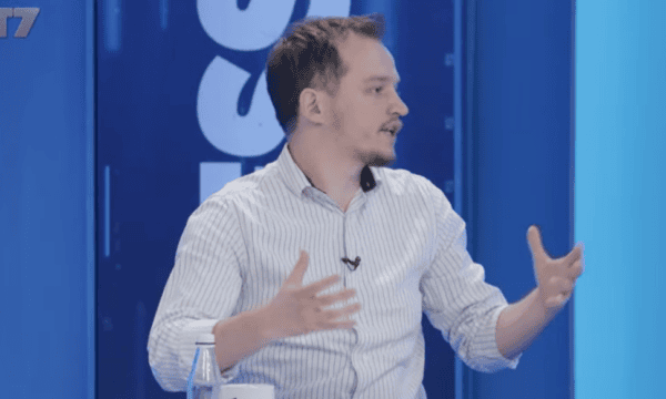 Cakolli për profilet e rreme: Përdorin fjalor e i mbrojnë njerëzit e njejtë, vështirë të besohet që s’kanë sfond politik
