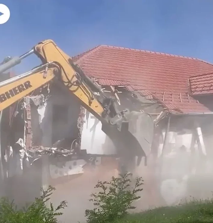Ka nisur rrënimi i motelit “Jezero” në zonën e Ujmanit