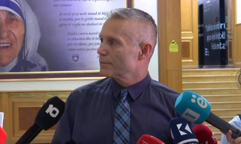 Burim Ramadani për deputetët e pushtetit: Joseriozitet total, a ju ka dalë malli i keq këto ditët e fundit?
