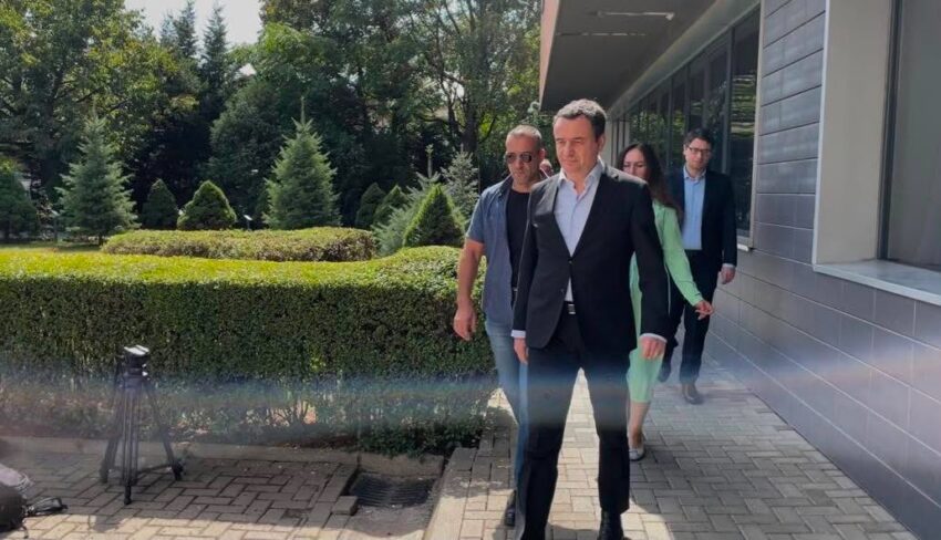 Kurti para takimit me Abdixhikun: Urojmë të arrijmë marrëveshje