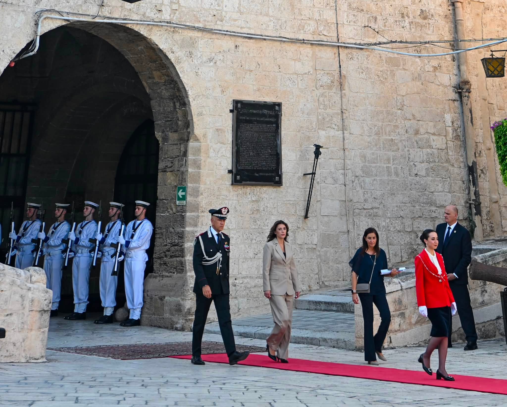 Haxhiu merr pjesë në pritjen e presidentit italian para ceremonisë së Lojërave Mesdhetare