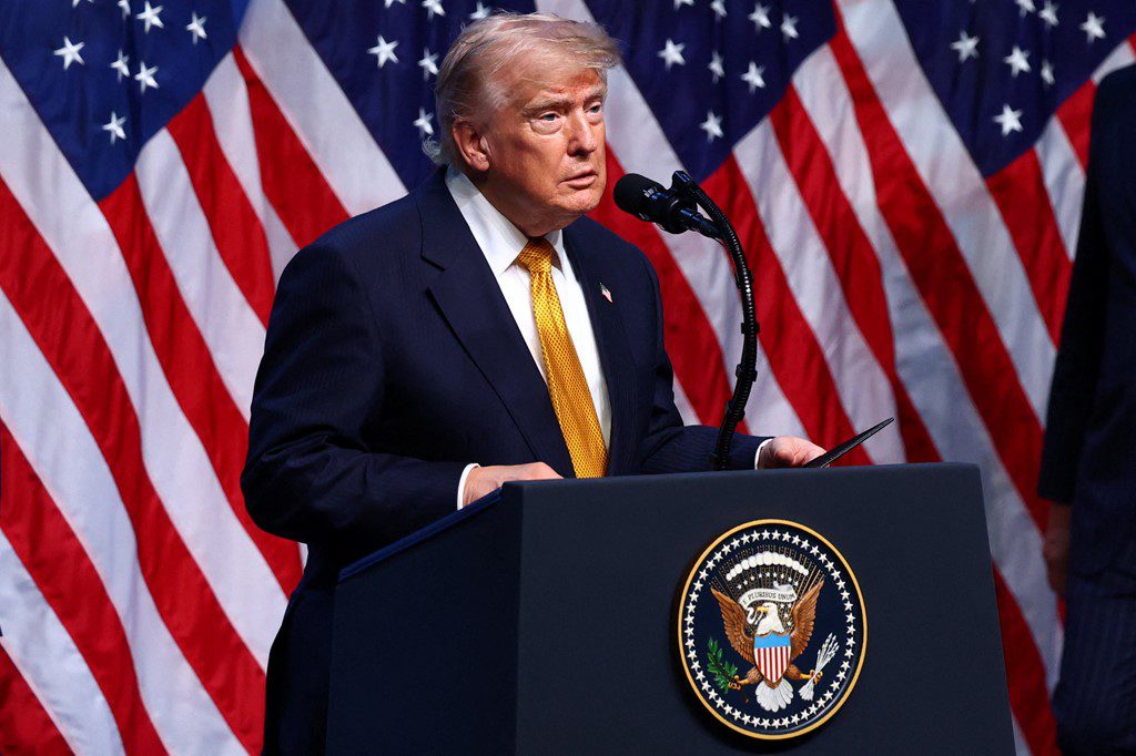 Trump: Negociatat me Iranin mund të rifillojnë sot, nafta bie në tregjet botërore