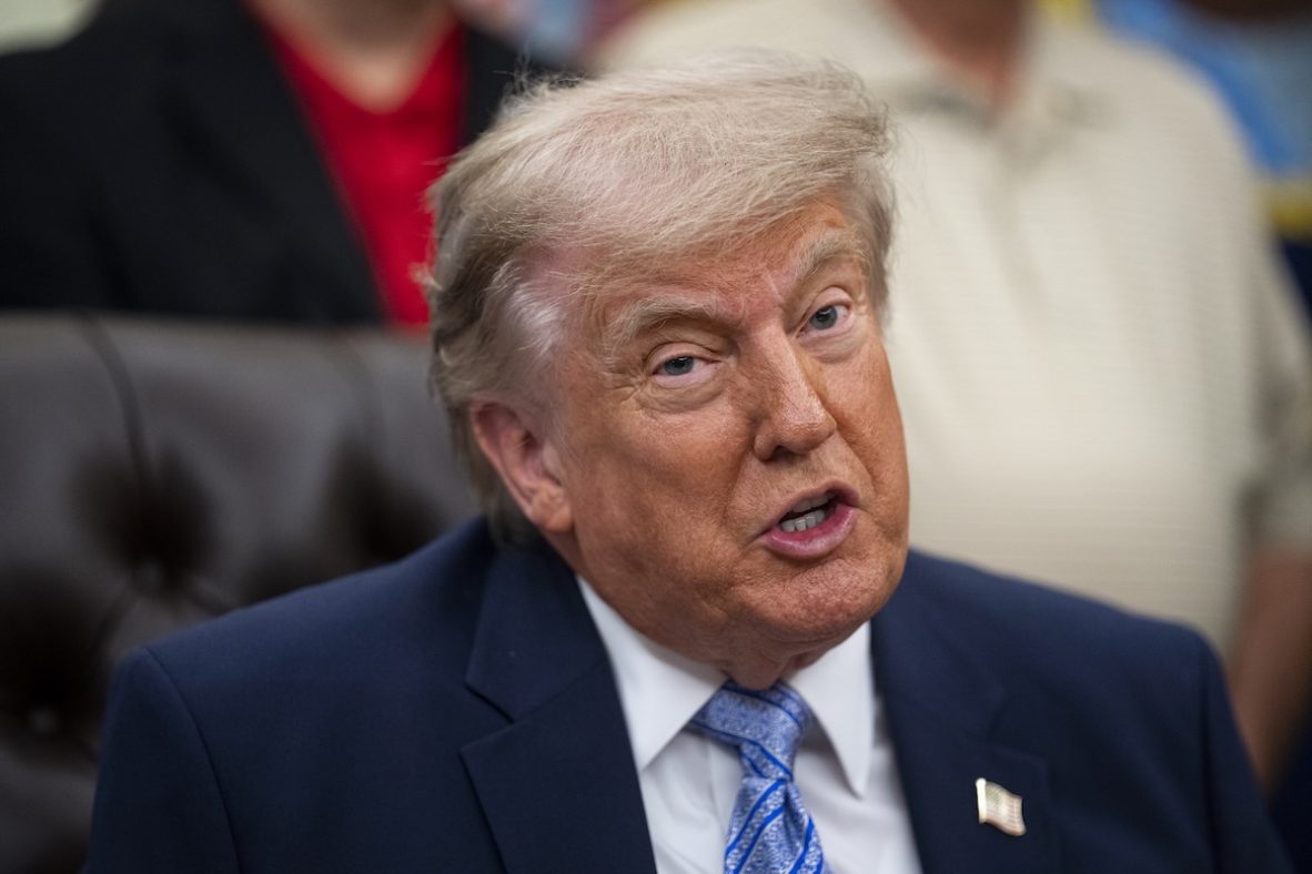 “Lavdi Allahut”, Trump thotë se SHBA-ja ka marrë kontrollin e Hormuzit dhe Irani është dobësuar
