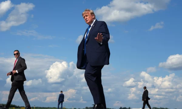 CNN: Trump i zhgënjyer kërkon një rrugëdalje nga lufta me Iranin mes mesazheve kontradiktore