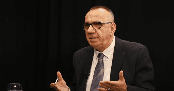 Hasani: Kjo situatë është njollë e zezë në historinë politike e kushtetuese të vendit, Kurti po i ikë Aneksit të Ohrit