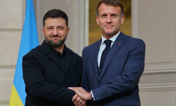 Macron zotohet se do të përshpejtojë dërgimin e raketave të reja në Ukrainë
