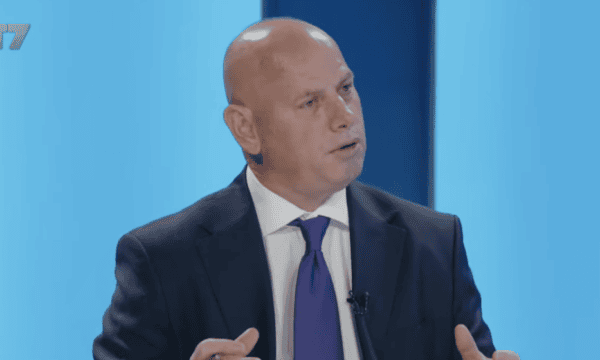 Lladrovci: Gjithmonë të bashkuar për lirinë, për UÇK-në
