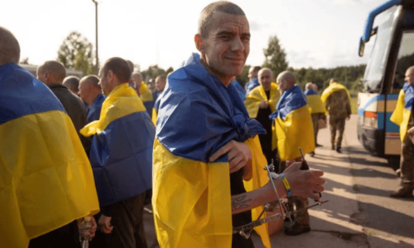 Shkëmbim i ri mes Moskës dhe Kievit, lirohen nga 10 të burgosur lufte
