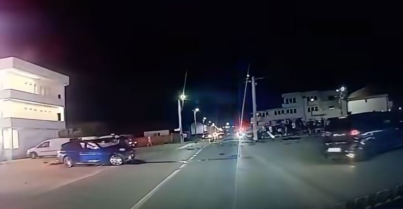 Tragjedi në Podujevë: Dy të vdekur pas përplasjes së Golfit me BMW-në