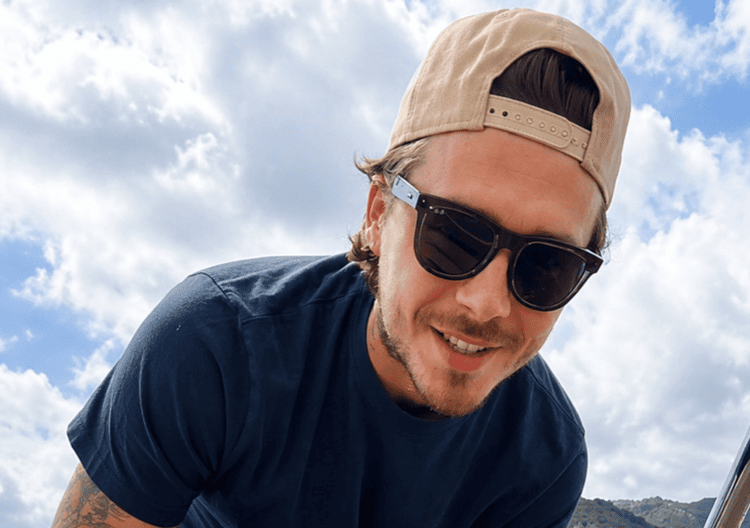 Brooklyn Beckham gatuan makarona me ujë deti, videoja shkakton kaos në rrjet