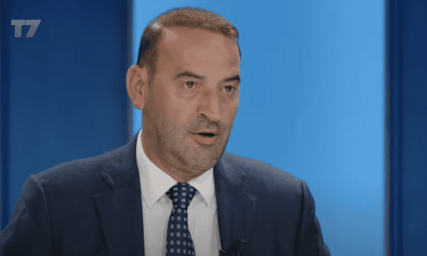 Daut Haradinaj Kurtit: Sa mirë po të sheh kombi në çfarë derexhe ke ardhë – mos lësho pe, krejt ose hiç