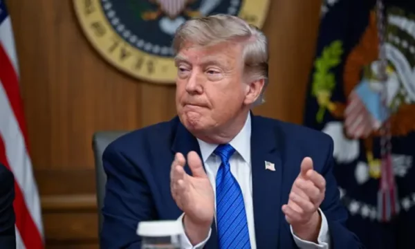 Trump e “shkund” tregun e naftës, arrin marrëveshje historike me Venezuelën për mbi 65 miliardë fuçi