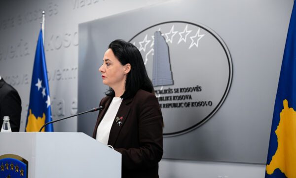 Deklaratat e Vuçiq për devijimin e Ibrit dhe Ujmanin, Fitore Pacolli  kërkon reagim nga SHBA  dhe BE