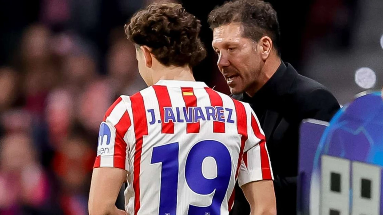 “Dua të largohem”, Julian Alvarez i kërkon Simeones transferimin te Barcelona