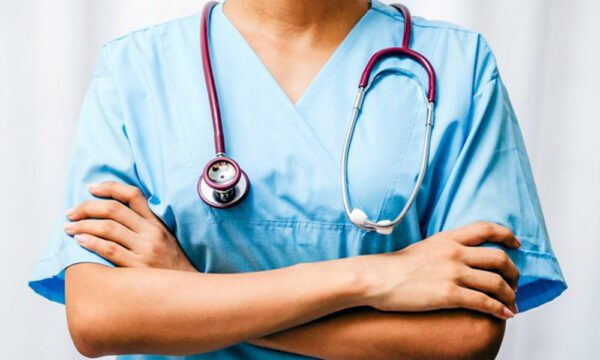 Sulmohet fizikisht një infermiere në Viti, reagon Komuna: E papranueshme, organet të ndërmarrin veprime, autorët të mbajnë përgjegjësi