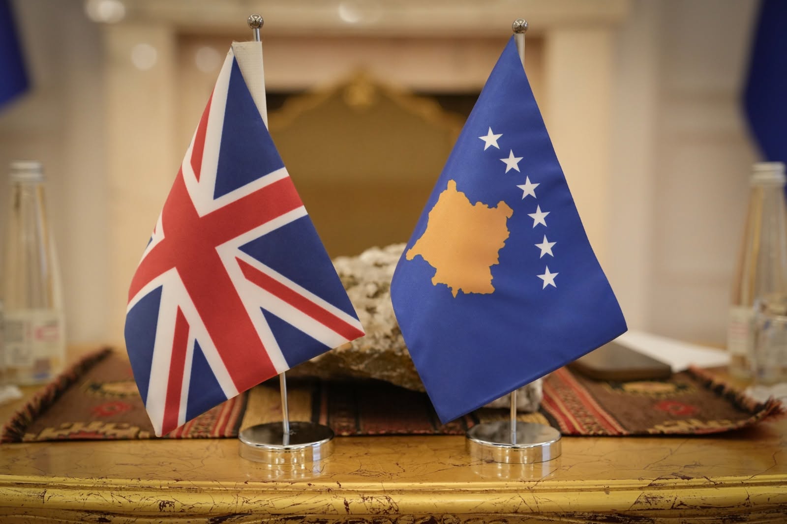 Ambasada britanike u bën thirrje deputetëve: Punoni urgjentisht bashkë për të mirën e Kosovës dhe partneriteteve ndërkombëtare