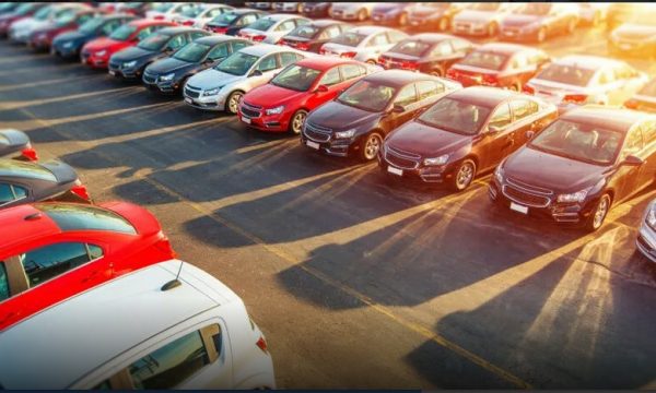 Tani e tutje, pronarët e automjeteve do të lajmërohen 15 ditë para skadimit të afatit të regjistrimit