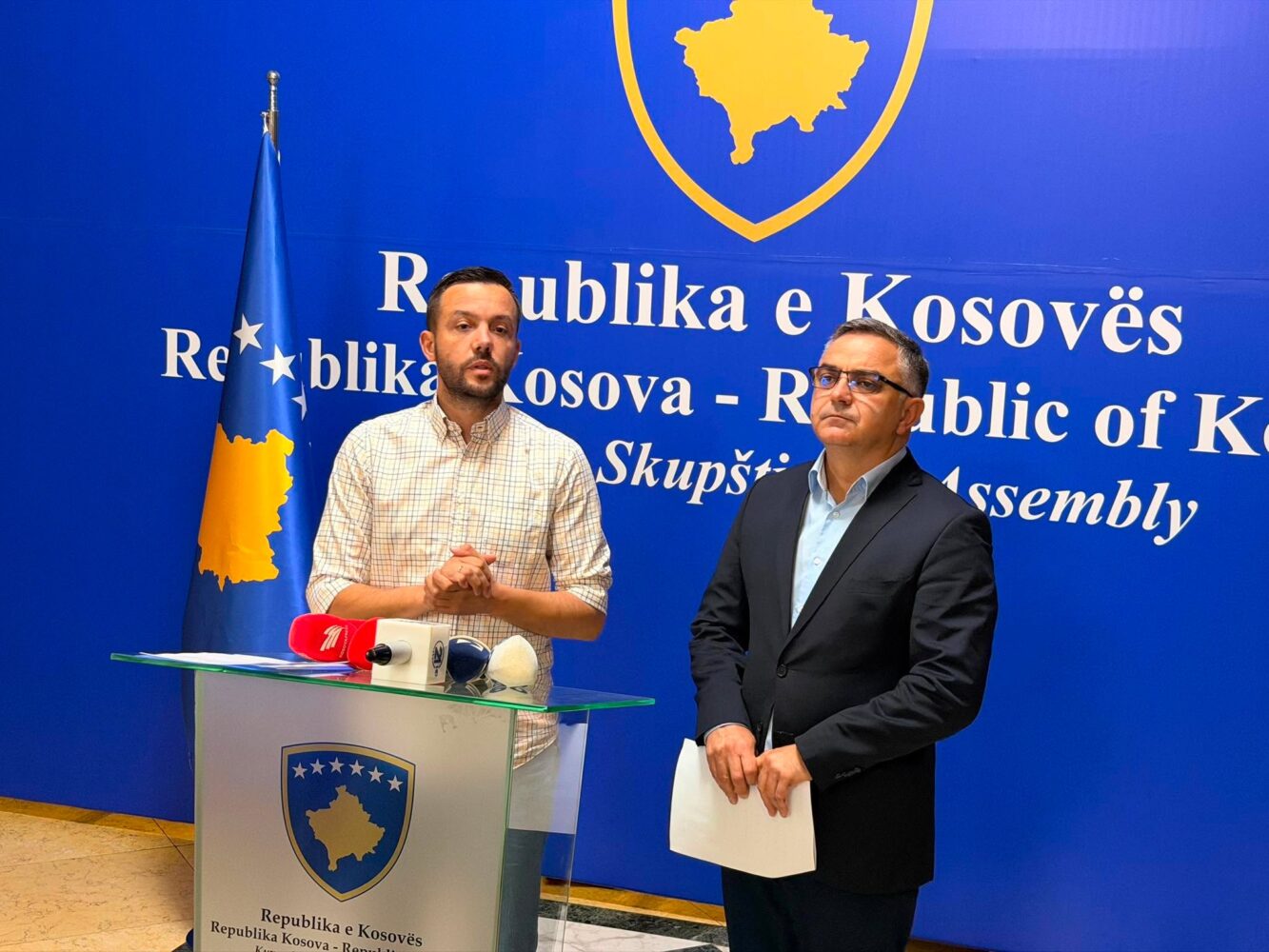 PDK dhe Aleanca i bëjnë thirrje Deharit: Seanca të mbahet nesër në 11:00