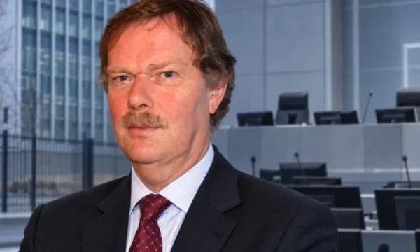 Ish-diplomati Bosch: Ne e detyruam Thaçin t’ia vendoste vetes lakun në fyt, ndihem shumë keq