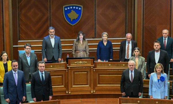 Ende asnjë reagim nga ambasadat për “konstituimin” e Kuvendit dhe zgjedhjen e qeverisë së kontestuar