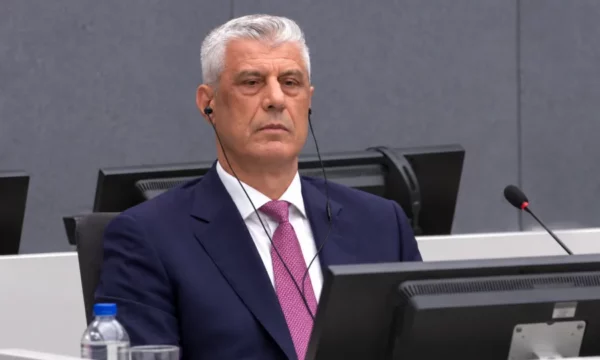 Hashim Thaçi falënderon për mbështetjen që iu dha dje, bën thirrje që përgjigja ndaj verdiktit të jetë paqësore