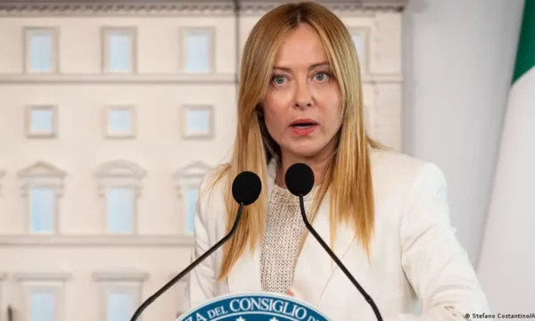 Meloni ia kalon edhe Berlusconit, Qeveria e saj më jetëgjata në historinë e Italisë