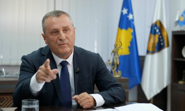 Prokuroria Speciale ngrit aktakuzë për vrasjen dhe masakrimin e familjes Jashari, Isufaj jep detaje në konferencë