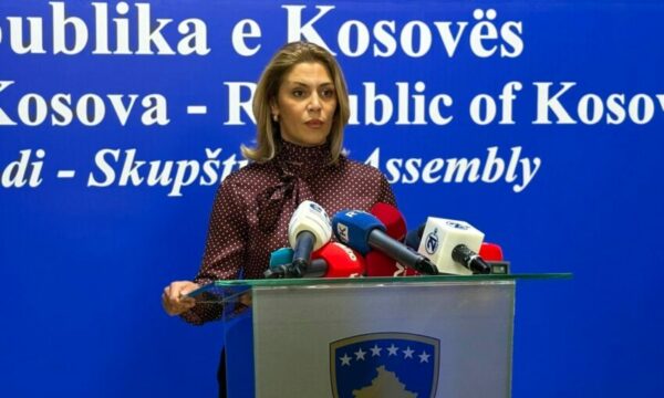 Qeveria nuk e dërgoi ligjin për Specialen në Kuvend, PDK-ja mblidhet nesër