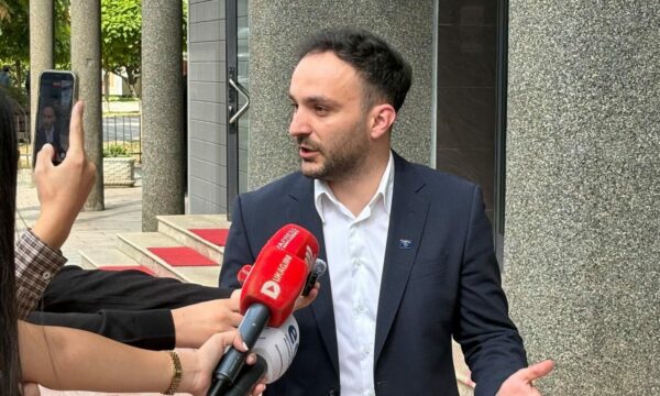 Guri: S’e votojmë Qeverinë Kurti, s’e dimë nëse më pas do të thërrasin seancë për Presidentin, marrëveshja për Sejdiun është valide