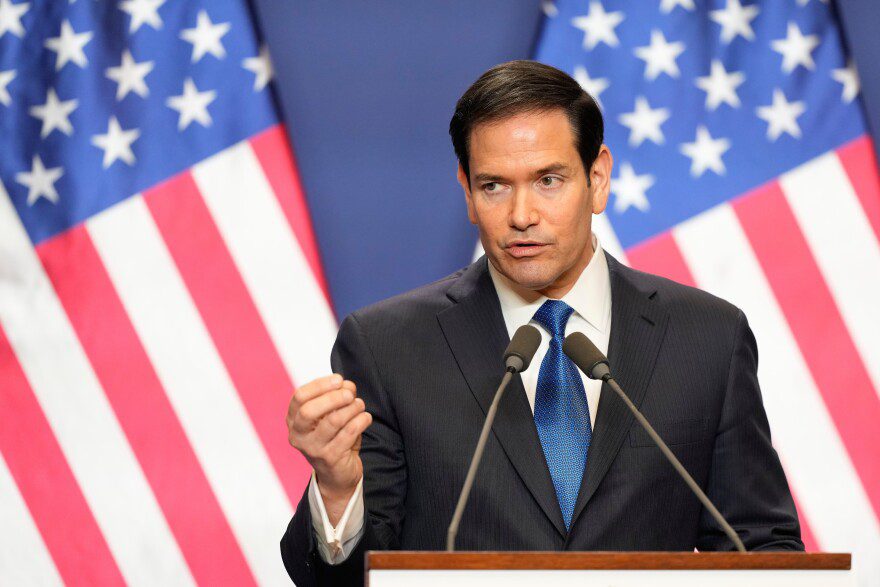 Rubio paralajmëron Iranin: Për çdo sulm ndaj anijeve amerikane, do të humbni cisterna
