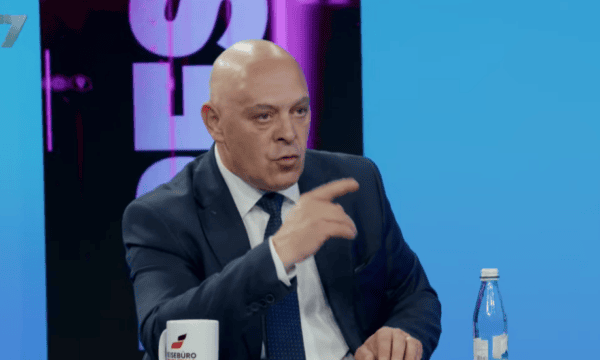 Gjini: Kurrfarë respekti s’kam për Donika Gërvallën – a ju vjen inati udhëheqësit e luftës së Serbisë me u dënu më pak se ata të Kosovës