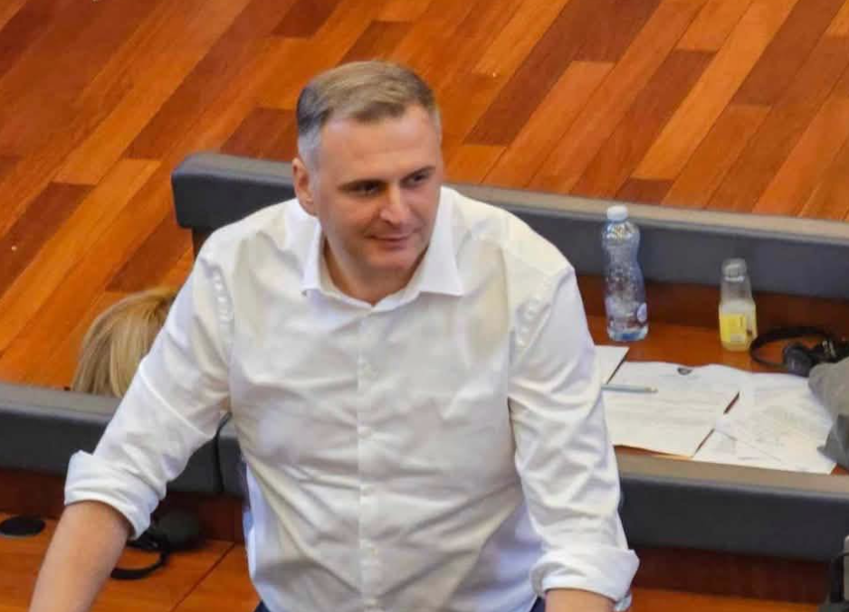 Bajqinovci pas vendimit të Kushtetueses: Opozita të tregojë, presidenti apo zgjedhje të reja?