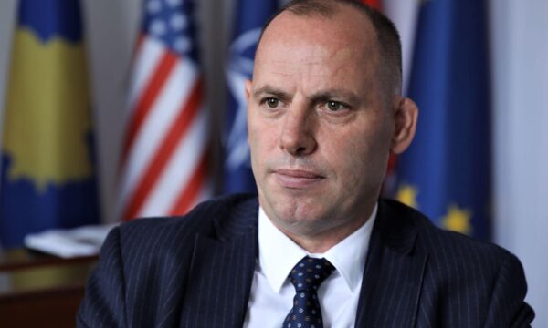 Lladrovci: Jo të gjithë që marrin vota janë për politikë