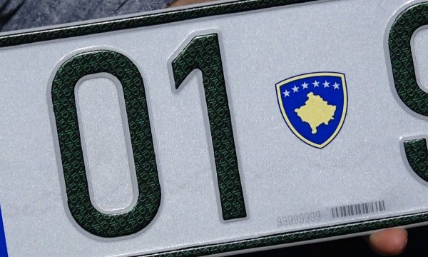 Targat “VIP” në Kosovë bëhen luks: Kombinimet e numrave kushtojnë 3 mijë euro