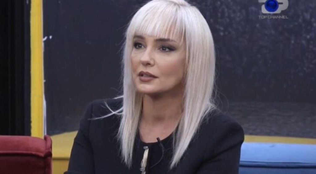 Mikja e Monika Lubonjës flet për gjendjen e aktores: Është më shumë se e gjunjëzuar