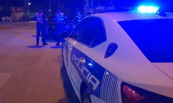 Ngjarje e rëndë në Shqipëri- Gjermani i hedh benzinë makinës së 27-vjeçarit, plagos me thikë dy policë gjatë tentimit për ta arrestuar