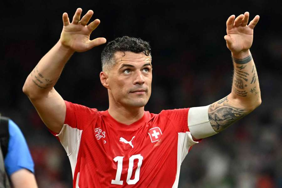 Zyrtare: Granit Xhaka rikthehet te Zvicra për ndeshjet e nëntorit, mbetet edhe kapiten i helvetikëve