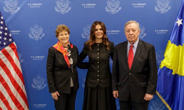 Çitaku pas takimit me senatorët amerikanë: Rrugëtojmë bashkë me SHBA-në, UÇK dhe NATO u bënë bashkë për lirinë e Kosovës